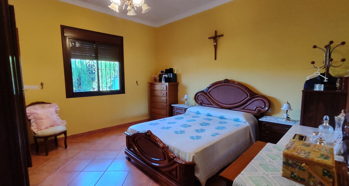 5 Bedrooms Bedrooms, ,3 BathroomsBathrooms,Villa,For Sale,1082