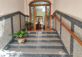 6 Bedrooms Bedrooms, ,3 BathroomsBathrooms,Villa,For Sale,1110