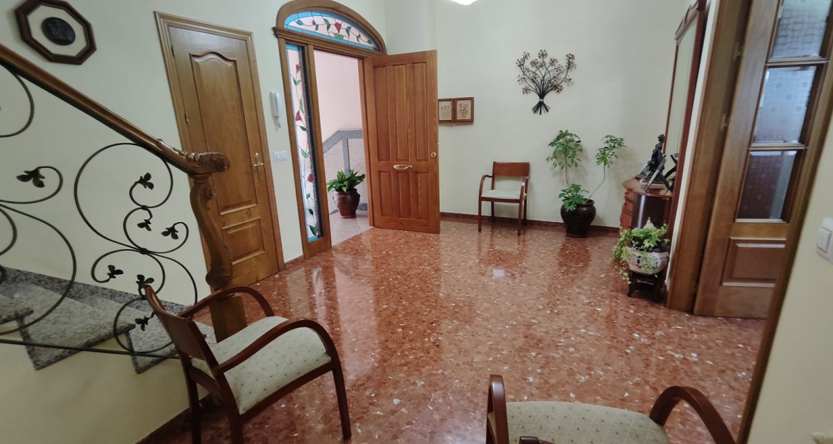 6 Bedrooms Bedrooms, ,3 BathroomsBathrooms,Villa,For Sale,1110