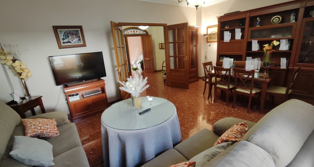 6 Bedrooms Bedrooms, ,3 BathroomsBathrooms,Villa,For Sale,1110