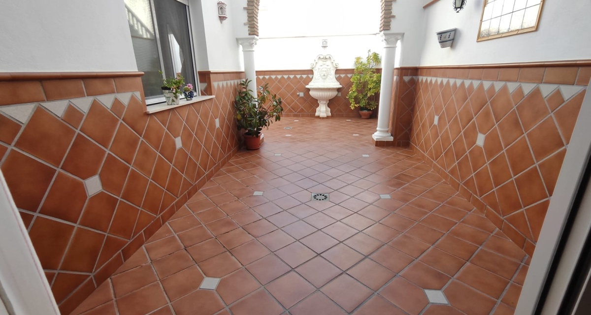 6 Bedrooms Bedrooms, ,3 BathroomsBathrooms,Villa,For Sale,1110