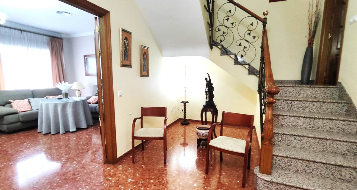 6 Bedrooms Bedrooms, ,3 BathroomsBathrooms,Villa,For Sale,1110