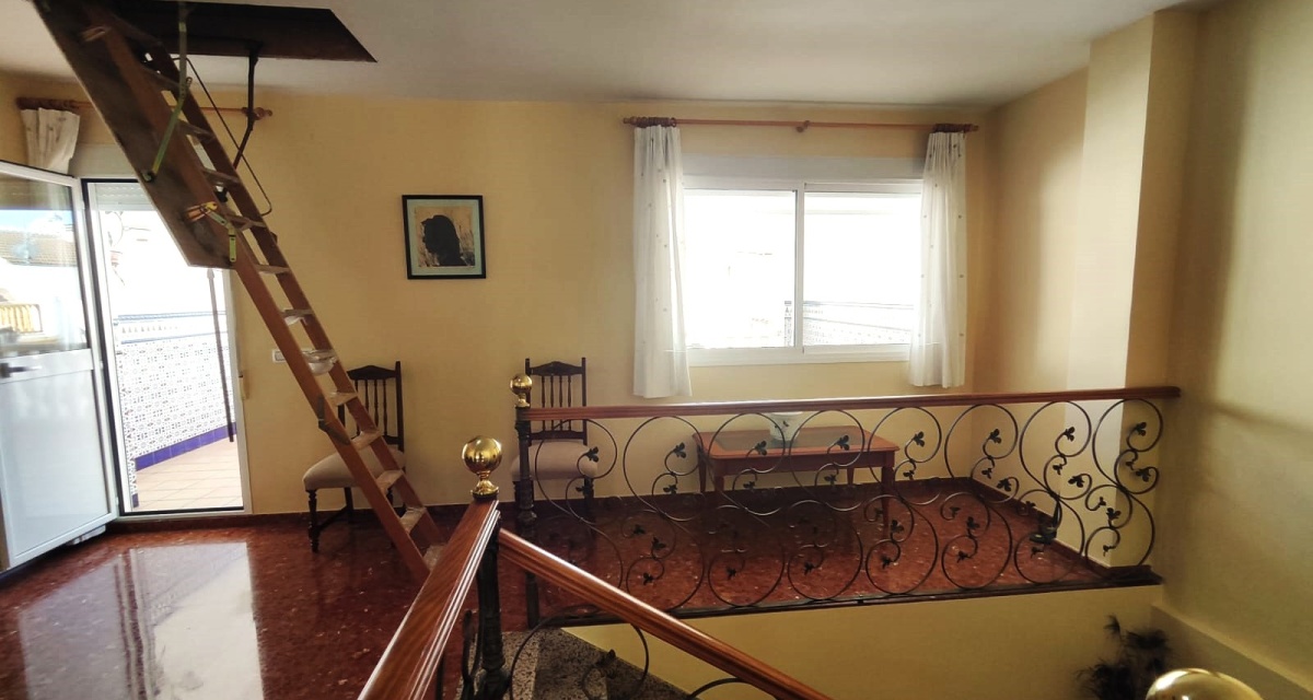 6 Bedrooms Bedrooms, ,3 BathroomsBathrooms,Villa,For Sale,1110
