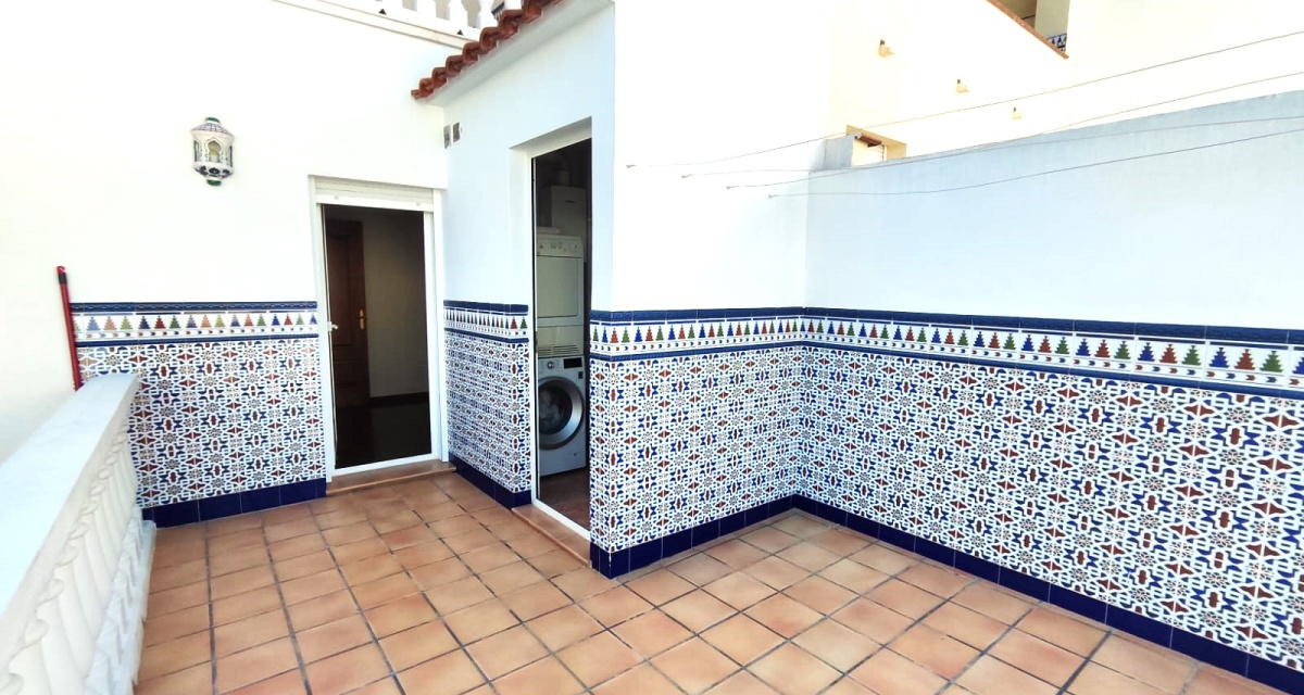 6 Bedrooms Bedrooms, ,3 BathroomsBathrooms,Villa,For Sale,1110
