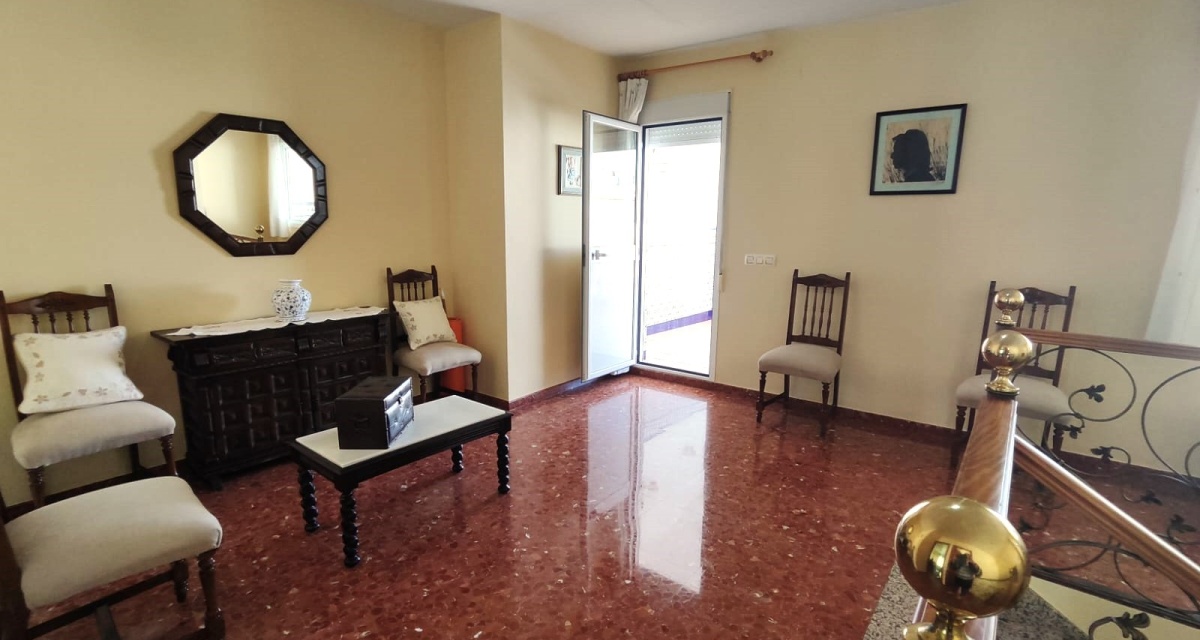 6 Bedrooms Bedrooms, ,3 BathroomsBathrooms,Villa,For Sale,1110