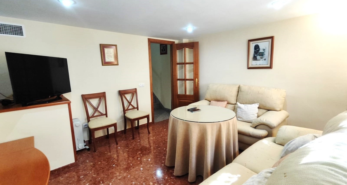 6 Bedrooms Bedrooms, ,3 BathroomsBathrooms,Villa,For Sale,1110