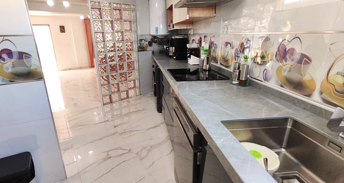 3 Bedrooms Bedrooms, ,1 BathroomBathrooms,Apartment,For Sale,1111