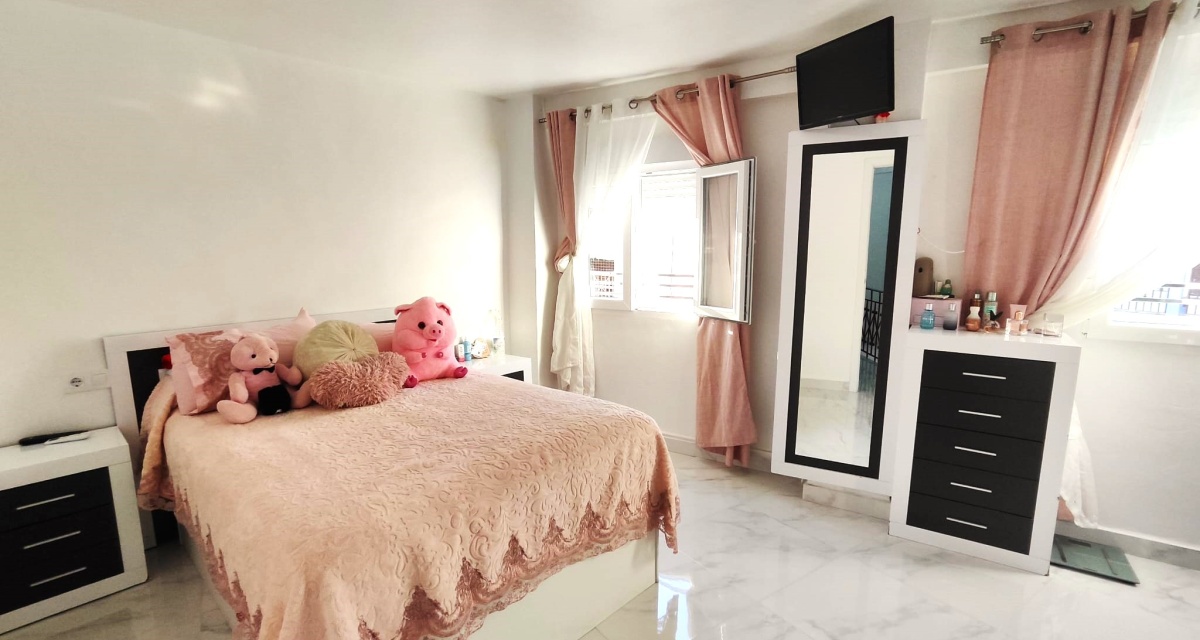 3 Bedrooms Bedrooms, ,1 BathroomBathrooms,Apartment,For Sale,1111