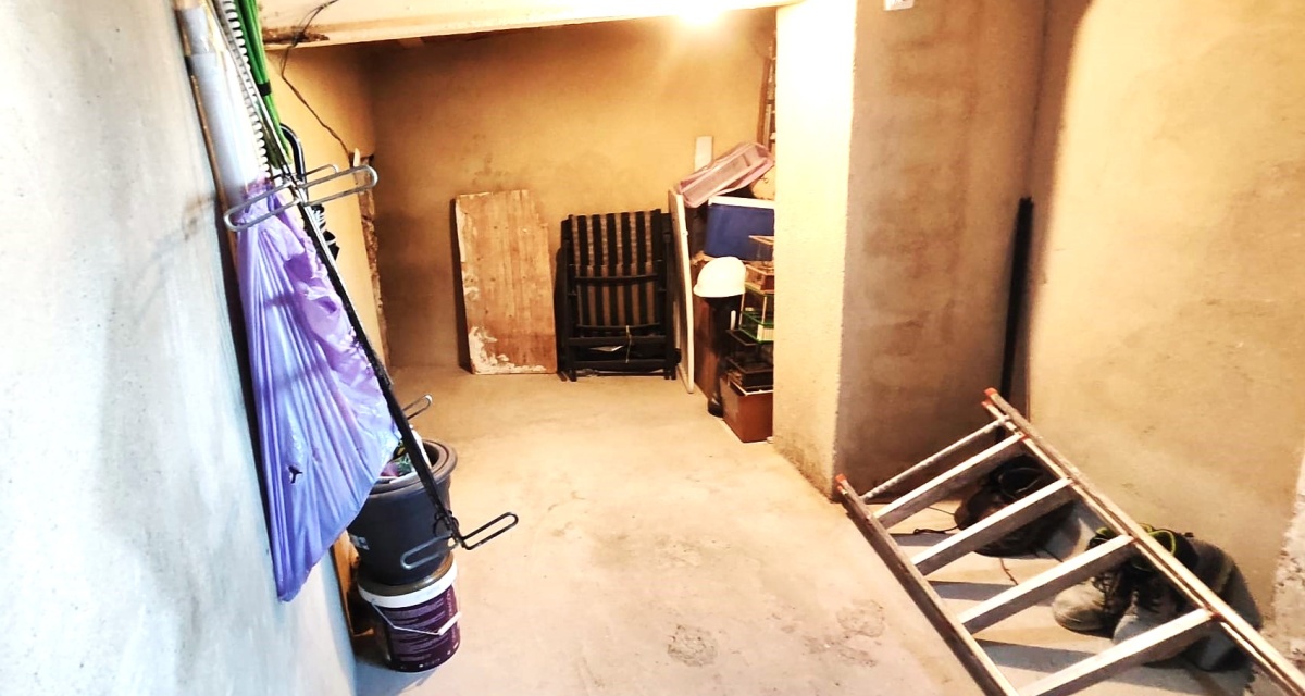 3 Bedrooms Bedrooms, ,1 BathroomBathrooms,Apartment,For Sale,1111