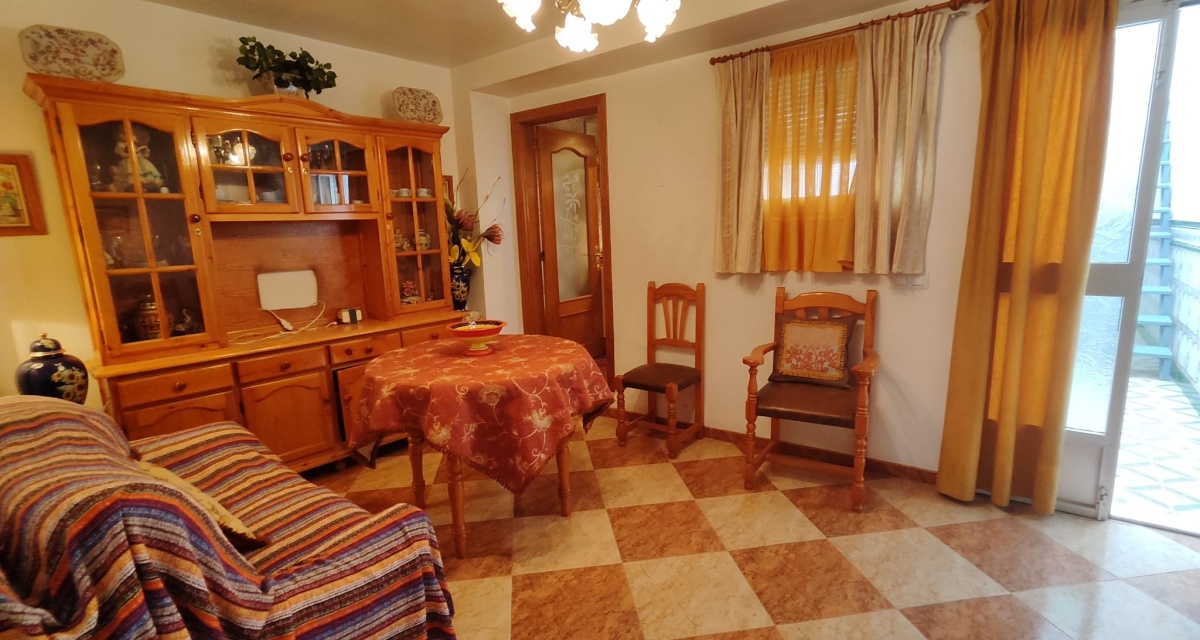 4 Bedrooms Bedrooms, ,2 BathroomsBathrooms,Villa,For Sale,1112
