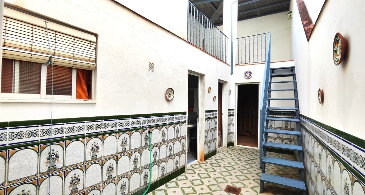4 Bedrooms Bedrooms, ,2 BathroomsBathrooms,Villa,For Sale,1112