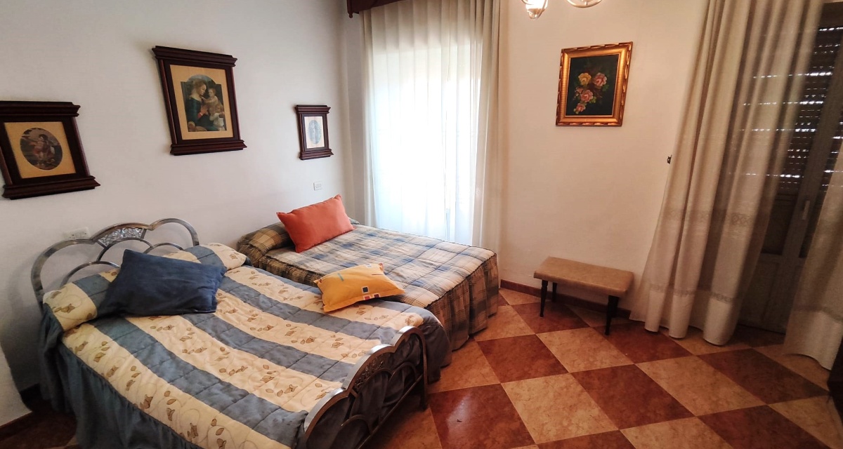 4 Bedrooms Bedrooms, ,2 BathroomsBathrooms,Villa,For Sale,1112