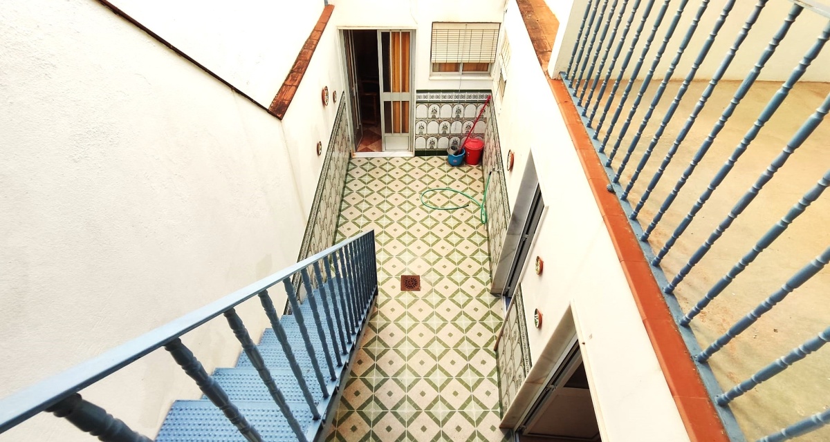 4 Bedrooms Bedrooms, ,2 BathroomsBathrooms,Villa,For Sale,1112