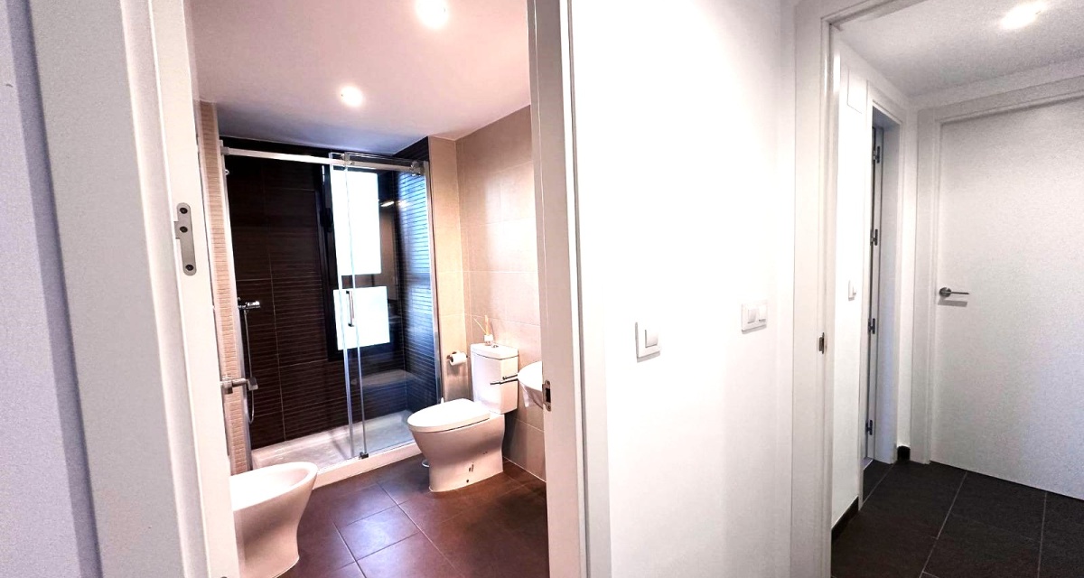 2 Bedrooms Bedrooms, ,2 BathroomsBathrooms,Apartment,For Sale,1113