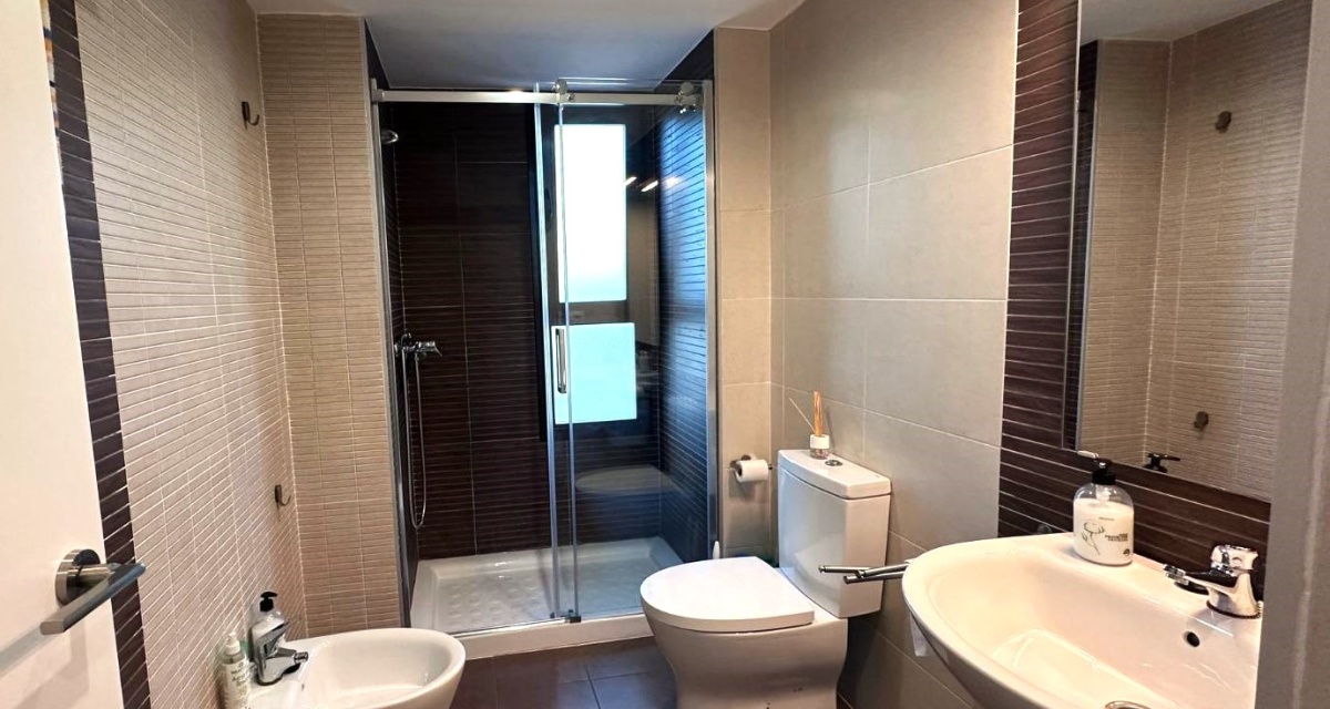 2 Bedrooms Bedrooms, ,2 BathroomsBathrooms,Apartment,For Sale,1113