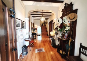 6 Bedrooms Bedrooms, 0 ,3 BathroomsBathrooms,Villa,For Sale,0,1121