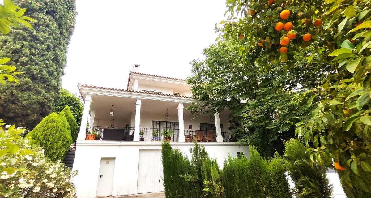 6 Bedrooms Bedrooms, 0 ,3 BathroomsBathrooms,Villa,For Sale,0,1121