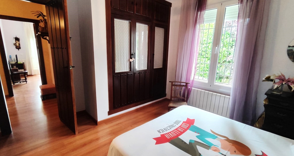 6 Bedrooms Bedrooms, 0 ,3 BathroomsBathrooms,Villa,For Sale,0,1121