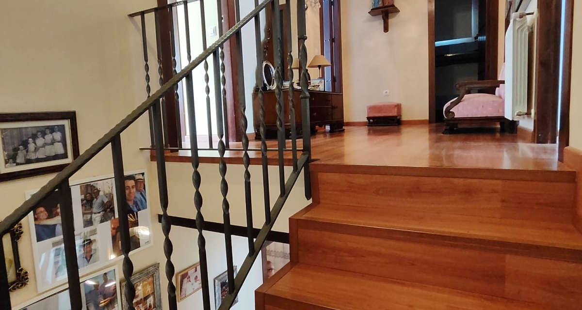 6 Bedrooms Bedrooms, 0 ,3 BathroomsBathrooms,Villa,For Sale,0,1121