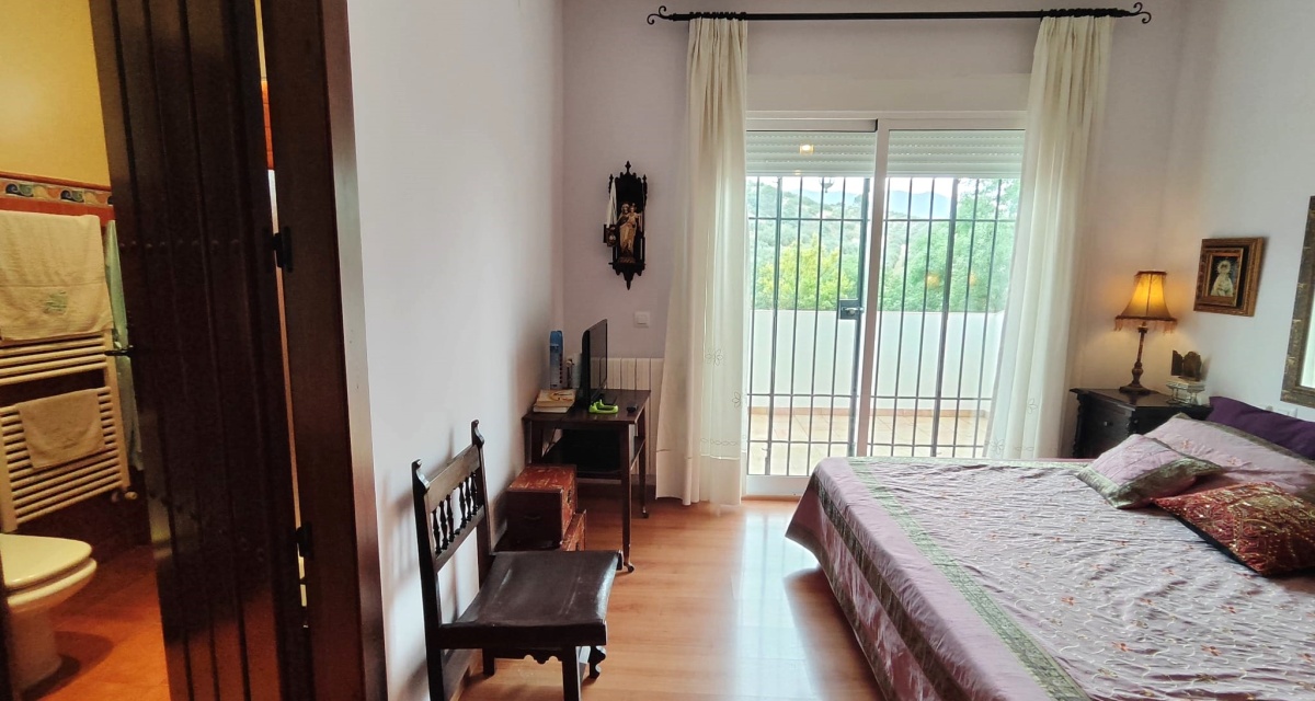 6 Bedrooms Bedrooms, 0 ,3 BathroomsBathrooms,Villa,For Sale,0,1121