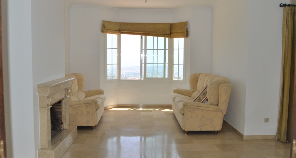 4 Bedrooms Bedrooms, ,3 BathroomsBathrooms,Villa,For Sale,1053