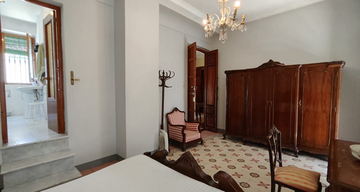 6 Bedrooms Bedrooms, ,2 BathroomsBathrooms,Villa,For Sale,1080